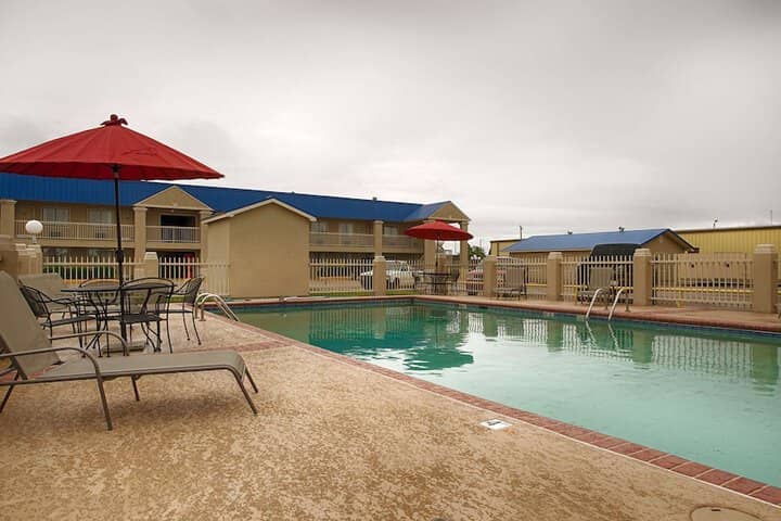 Pool 15 of 19