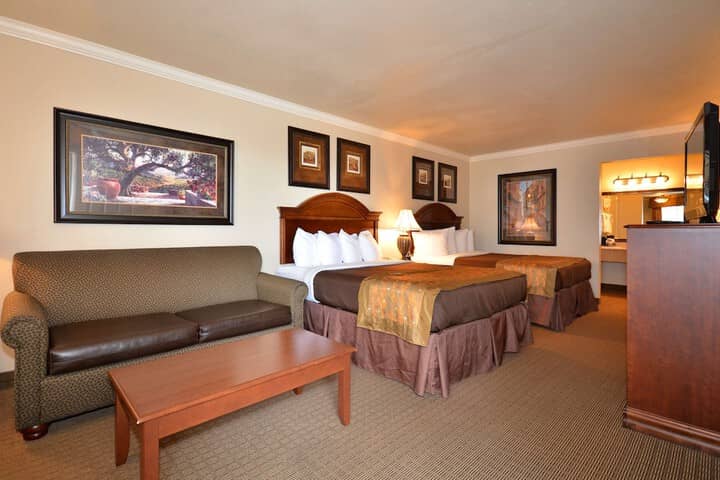 Room 5 of 19